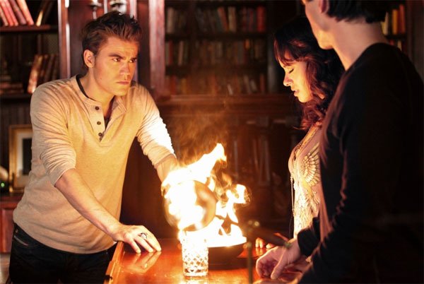 Capa do Seriado The Vampire Diaries Episódio S02E10